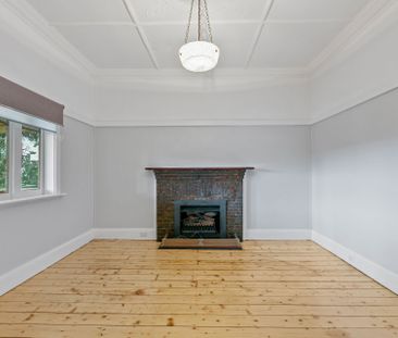 Charm & Character! - Photo 1