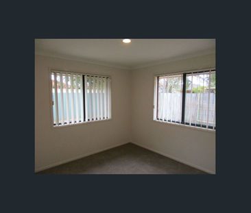 A GREAT PRICE FOR A GREAT HOUSE AND A GREAT LOCATION PLUS AIR-CON - Photo 4