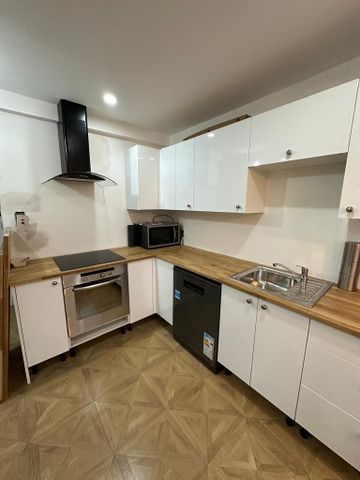 1 bedroom in a house share to rent - Photo 3