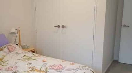 Private flat in immaculate cond. Quiet cul-de-sac. - Photo 4