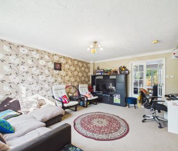 4 bedroom detached house to rent - Photo 1