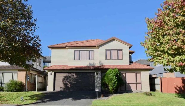 4 Bedroom in good location - Photo 1