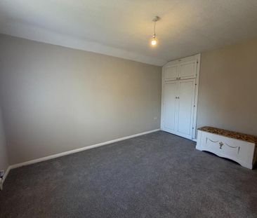 3 bedroom detached house to rent - Photo 4