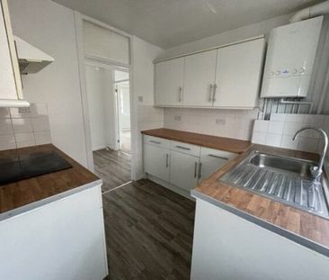 Lyndhurst Court, South Woodford, E18, Property for rent - Photo 4