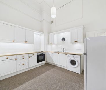 Suffolk Square, Cheltenham, GL50 - Photo 5