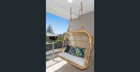 Furnished Executive Townhouse - Photo 2