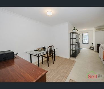 PERFECTLY LOCATED APARTMENT! - Photo 3