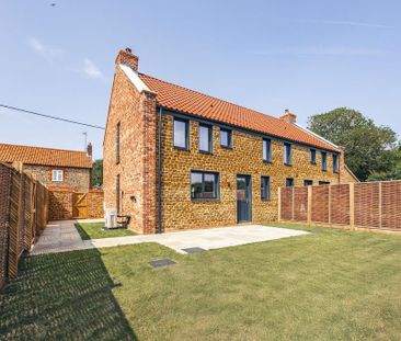 3 bedroom semi-detached house to rent - Photo 2