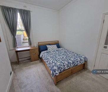 1 bedroom in a flat share to rent - Photo 5