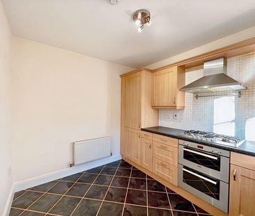 3 bedroom terraced house to rent - Photo 5