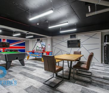 5 bed Apartment for Rent - Photo 3