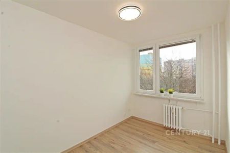 Pronájem bytu 3+kk s lodžií, Praha 8 Bohnice - Photo 3