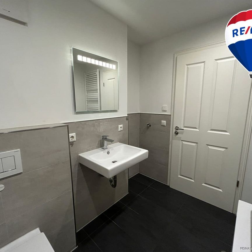 Licht & Leben – Stilvolle 3-Raum-Wohnung mit Balkon und harmonischer Raumaufteilung - Photo 1