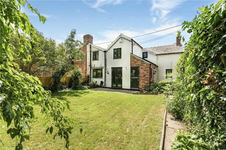 3 bedroom end of terrace house to rent - Photo 3