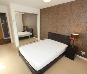 2 bedroom flat to rent - Photo 6