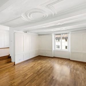 Luminous 1.5 room apartment in the heart of the old town - Photo 2