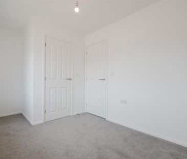 2 bedroom semi-detached house to rent - Photo 2
