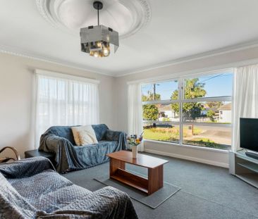 Spacious 3-Bedroom Brick & Tile Home - Photo 6