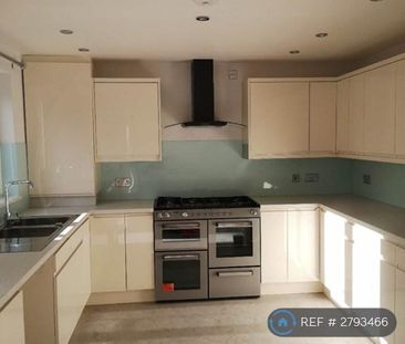 3 bedroom semi-detached house to rent - Photo 3