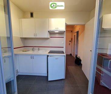 Location Appartement 1 pièce 29m² LA FERTE BERNARD 72400 - Photo 4