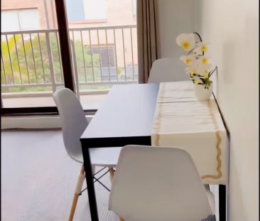 2 bed 1 bath - Photo 2