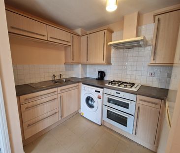 1 Bed Flat, Gatcombe Road, BS13 - Photo 2