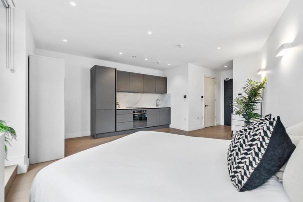 Studio to rent - Photo 1