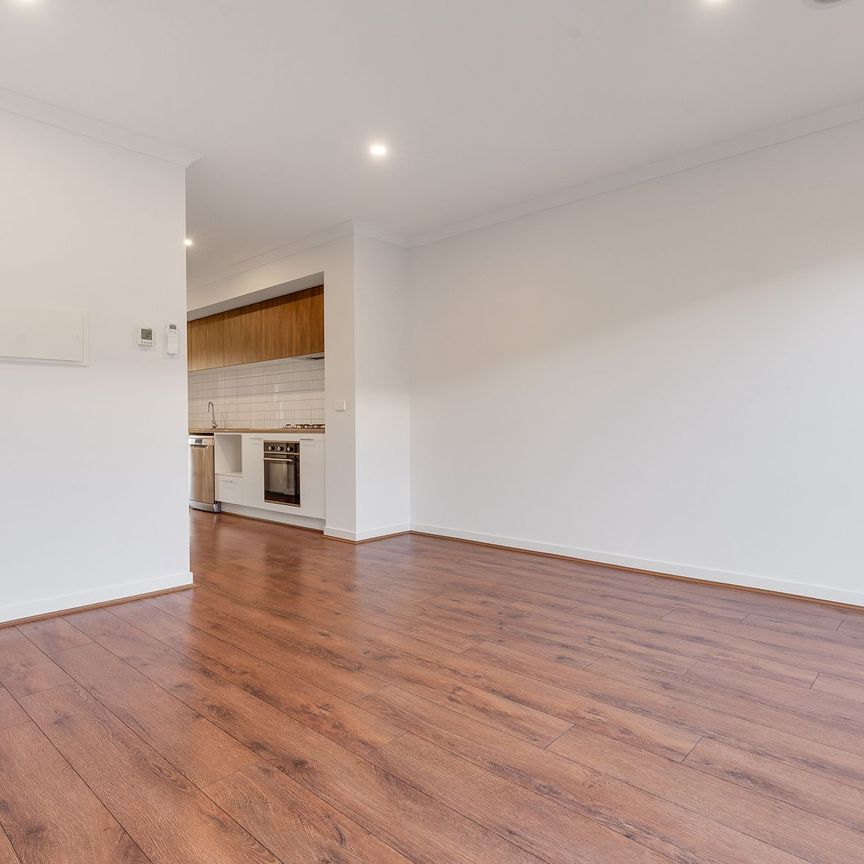 Modern Townhouse - Photo 1