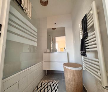 Location Appartement 2 pièces 38m² VILLEFRANCHE SUR SAONE 69400 - Photo 6