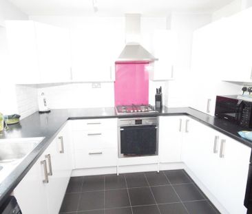 2 bedroom maisonette to rent - Photo 4