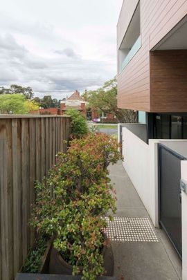 Homely Two Bedroom Apartment - Photo 1