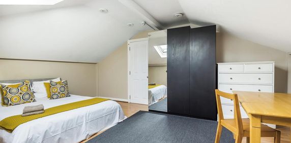 1 bedroom in a house share to rent - Photo 2