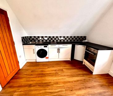 61 London Road, Canterbury - Photo 3