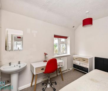 6 bedroom end of terrace house to rent - Photo 3