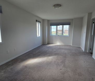 For Lease - 11 Armes Street, Hamilton, Ontario - Photo 3