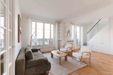 Location Appartement 3 pièces 83m² PARIS 8ème - Photo 2