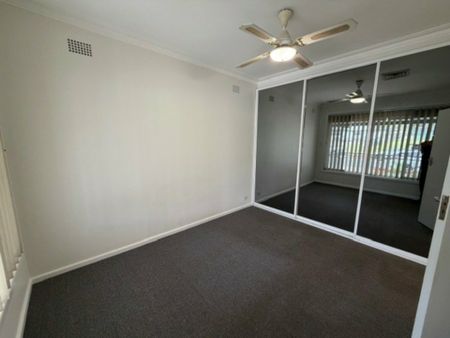 4 Rodgers Street, Kingswood NSW - Photo 5