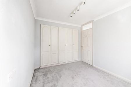 2 bedroom end of terrace house to rent - Photo 4