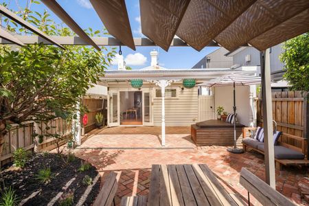 142 Holmes Road, Moonee Ponds VIC 3039 - Photo 4