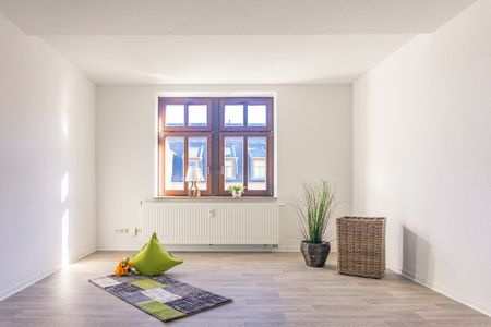 3-Raum-Dachgeschosswohnung mit Badewanne - Foto 2