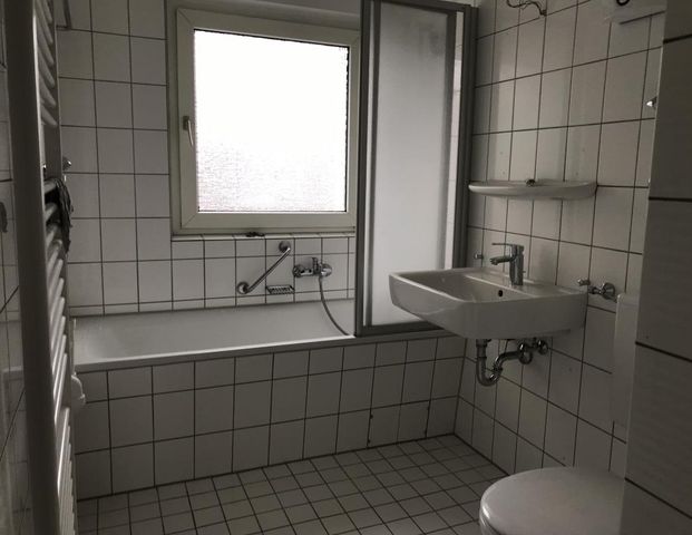 Demnächst frei! 3-Zimmer-Wohnung in Duisburg Huckingen - Foto 1