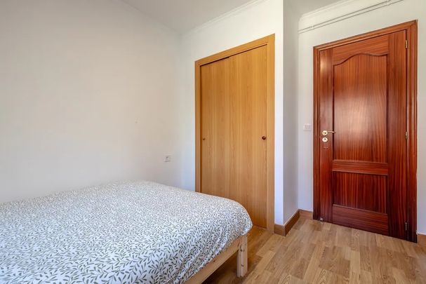 Carrer de Sant Joan de Déu, Valencia, Valencian Community 46011 - Photo 1