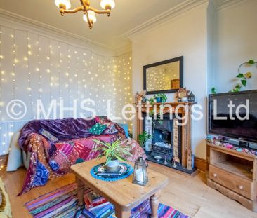 4 Bedroom Semi-Detached House for rent in Ash Road - Photo 1