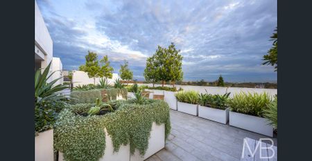 LUXURIOUS COMFORT WITH UNMATCHED EVERYDAY CONVENIENCE - Photo 4