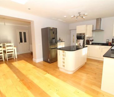 3 bedroom semi-detached house to rent - Photo 2