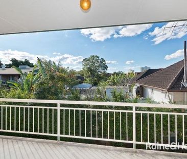 3/37 Mitre Street, St Lucia, QLD 4067 - Photo 4