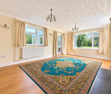 3 bedroom detached bungalow to rent - Photo 2
