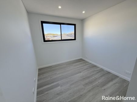 Stunning Modern Home Packed with High-End Features - Photo 4