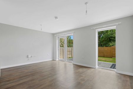 Firmin Way, Wilford NG11 - Photo 2