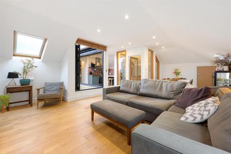 4 bedroom duplex to rent - Photo 2